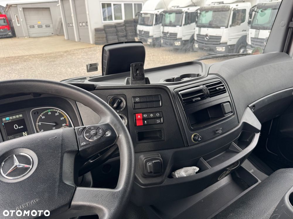 Mercedes-Benz ATEGO - 21
