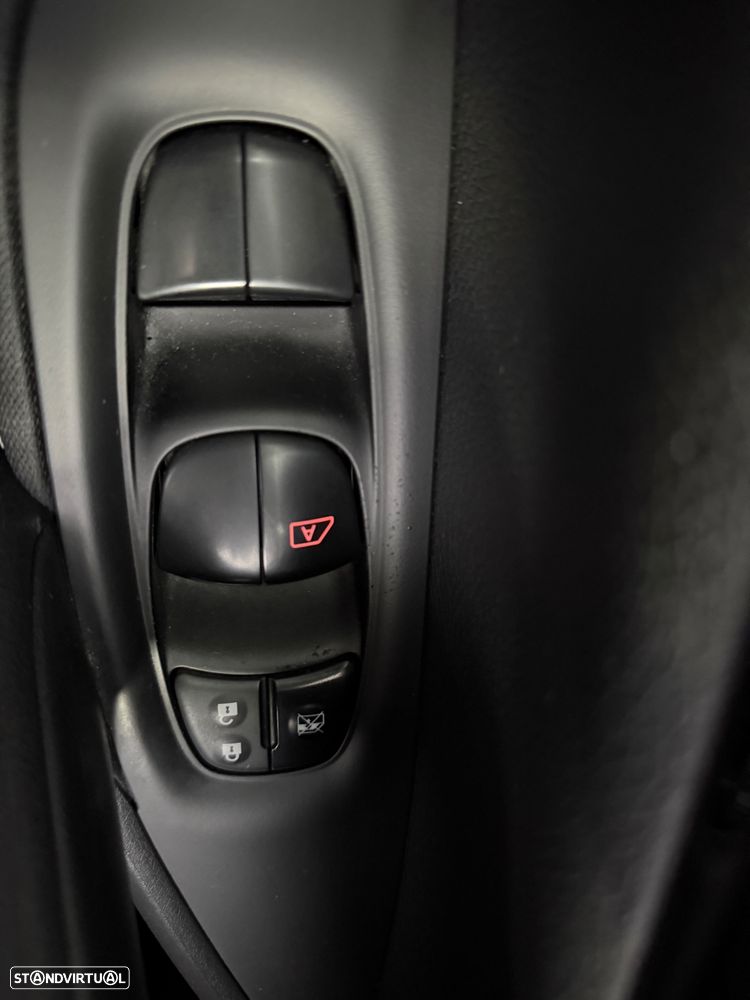 Nissan Qashqai 1.6 dCi ALL-MODE 4x4i N-Connecta - 25