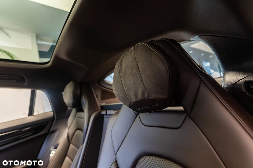 Porsche Panamera 4 E-Hybrid PHEV - 31