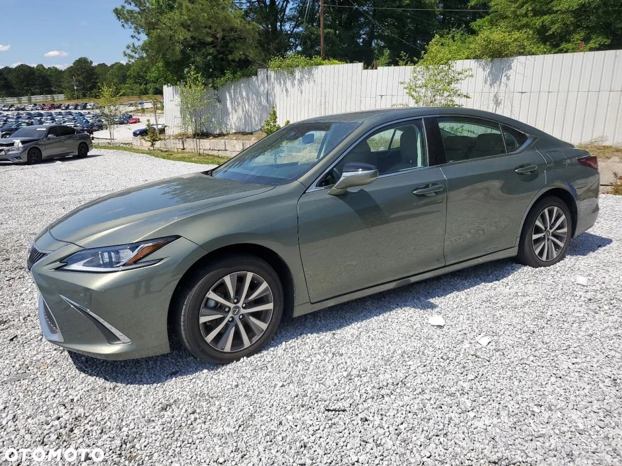 Lexus ES - 1