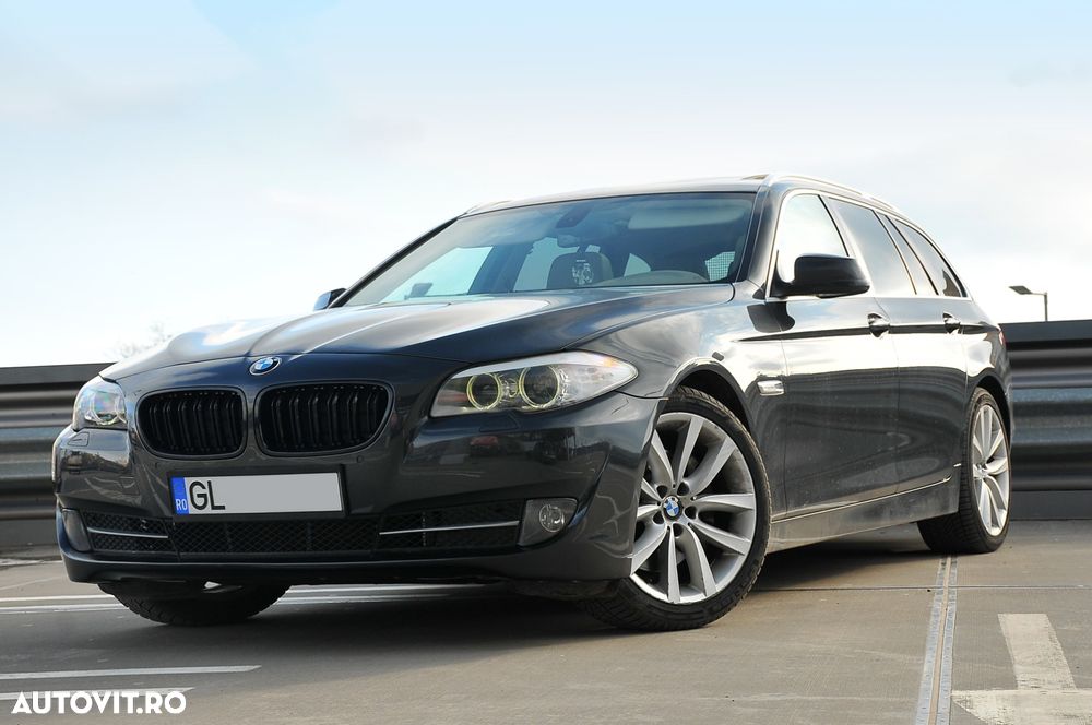 BMW Seria 5 530d Blue Performance Aut. - 1