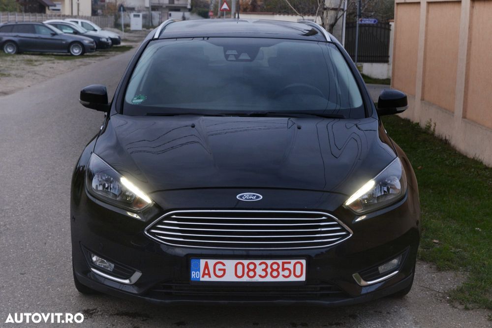 Ford Focus 2.0 TDCI Powershift Titanium - 9