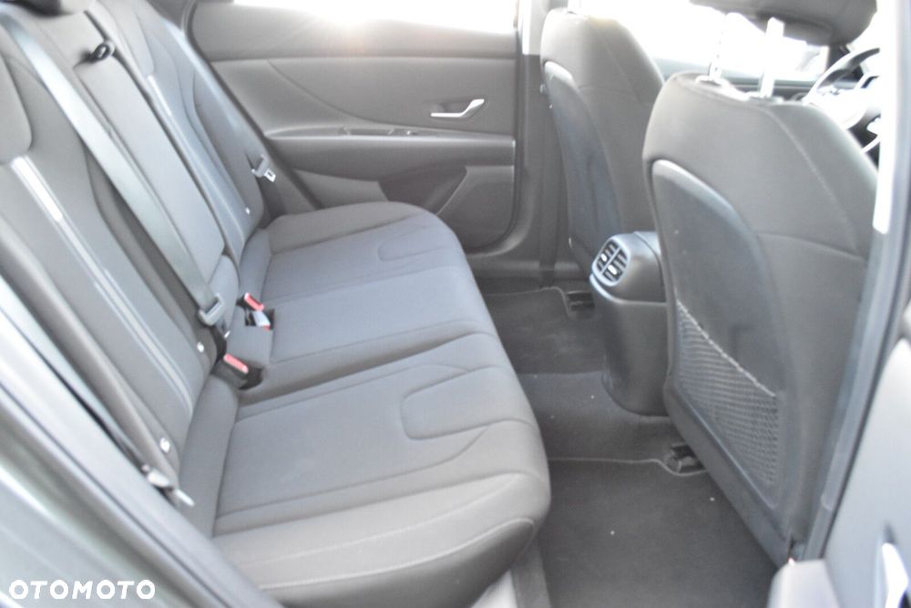 Hyundai Elantra 1.6 Smart - 29