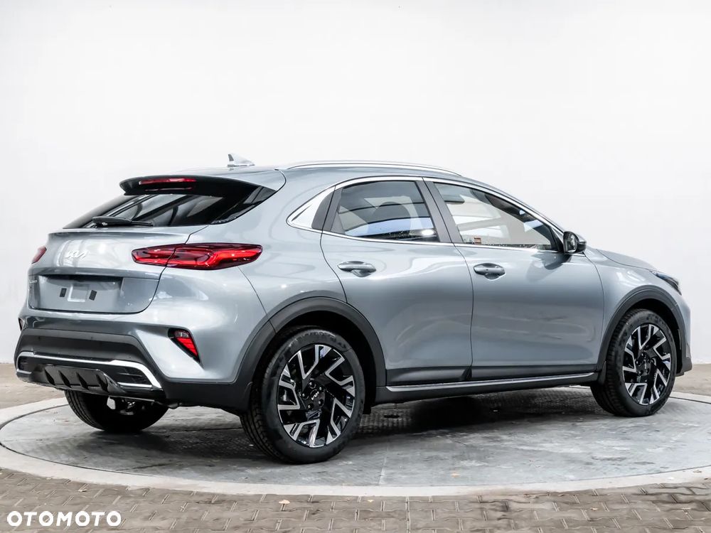 Kia XCeed 1.5 T-GDI Business Line DCT - 6