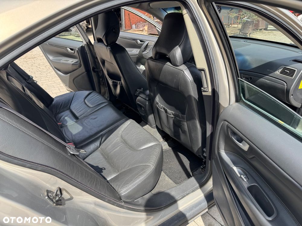 Volvo S60 2.4 D5 - 26