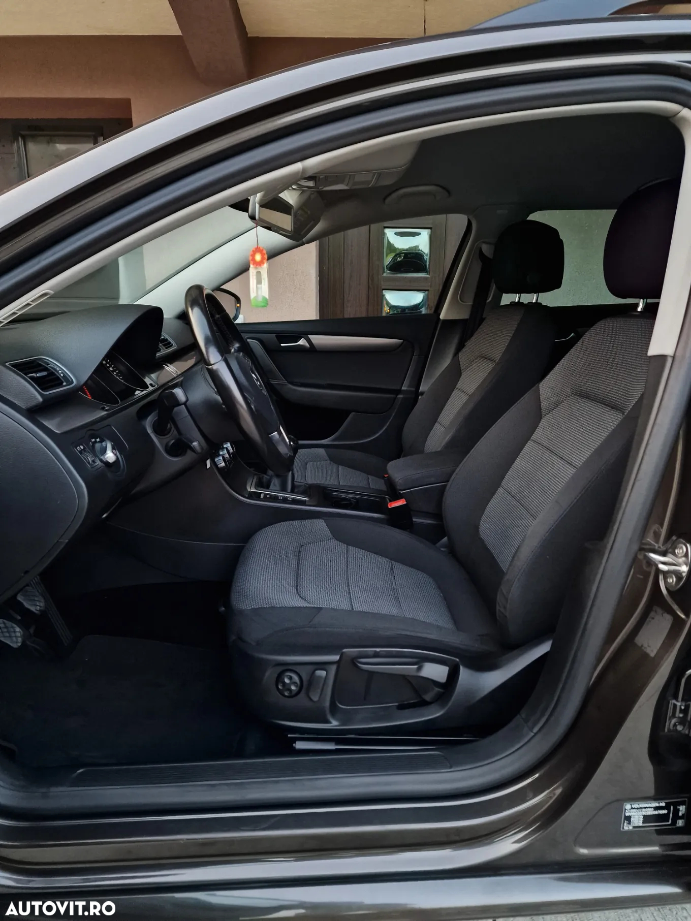 Volkswagen Passat - 19
