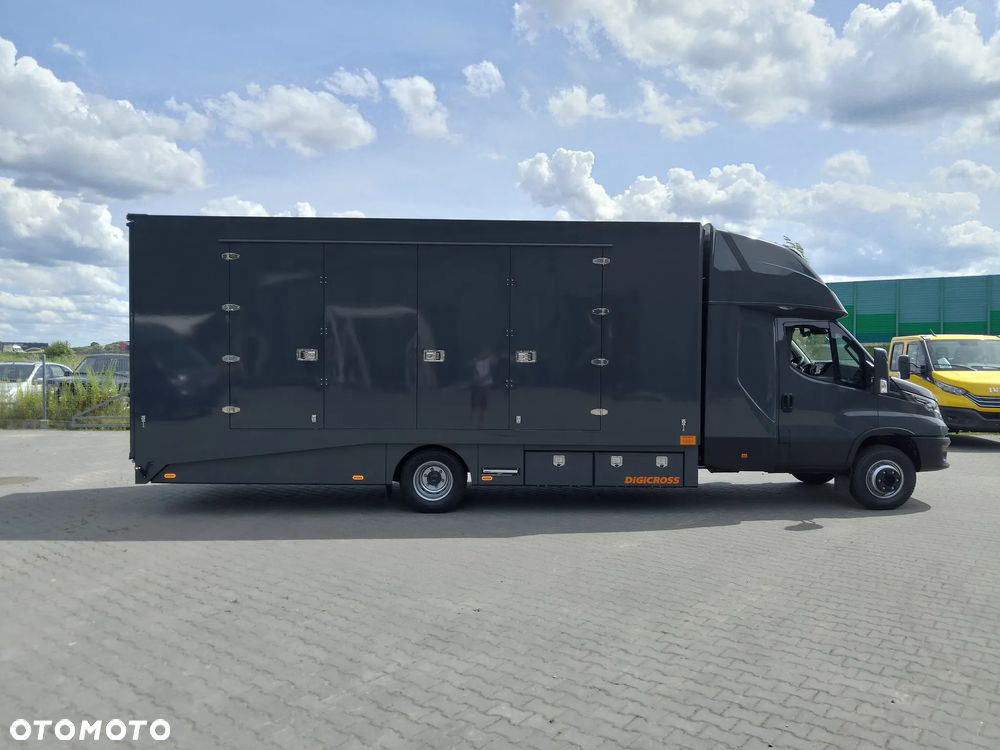 Iveco 70C21A8P DiGiCROSS - 13