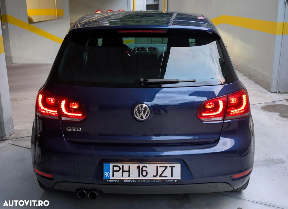 Volkswagen Golf - 4