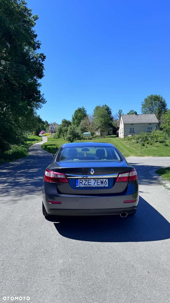 Renault Latitude 2.0 dCi Privilege - 8