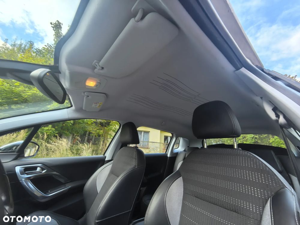 Peugeot 2008 82 VTI Allure - 35