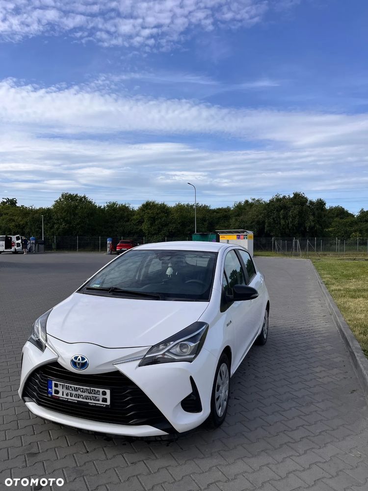 Toyota Yaris Hybrid 100 Active EU6 - 2