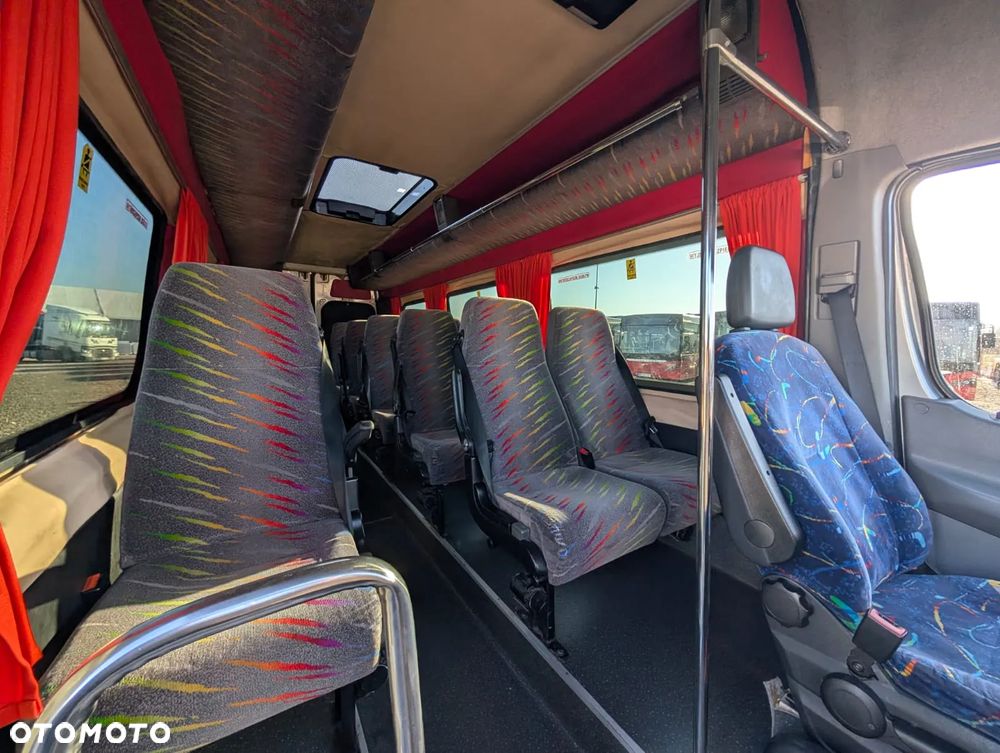 Mercedes-Benz Sprinter 515 - 12