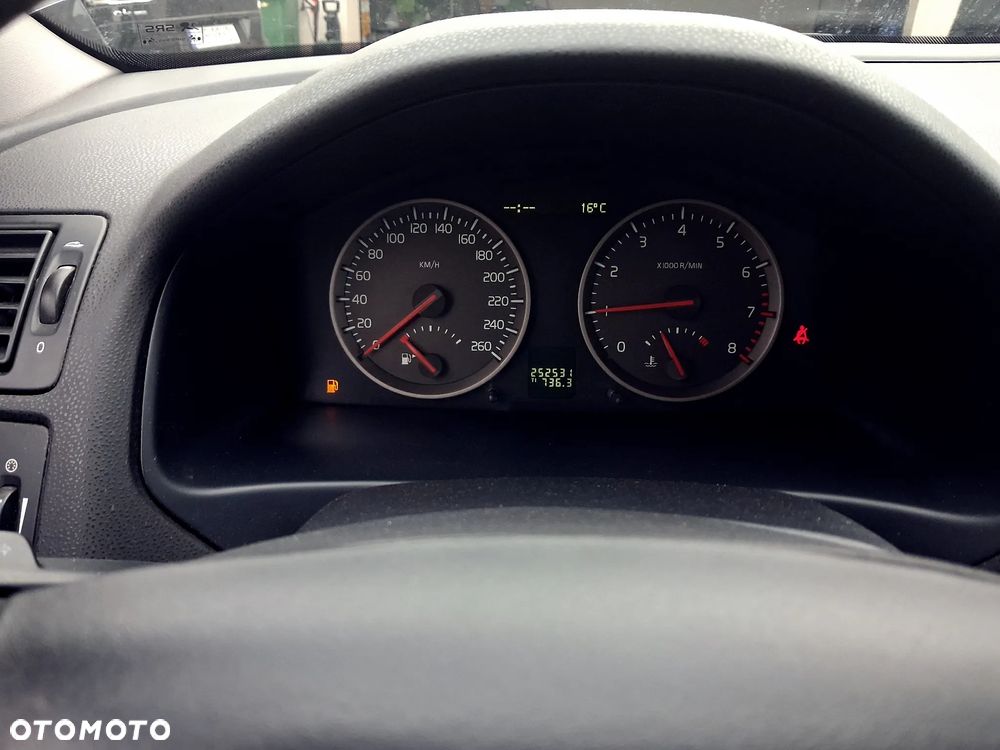 Volvo S40 1.8 Momentum - 14