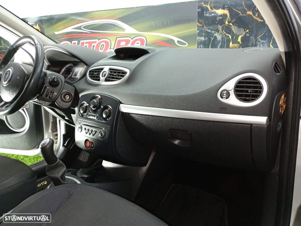 Renault Clio 1.2 16V Dynamique - 21