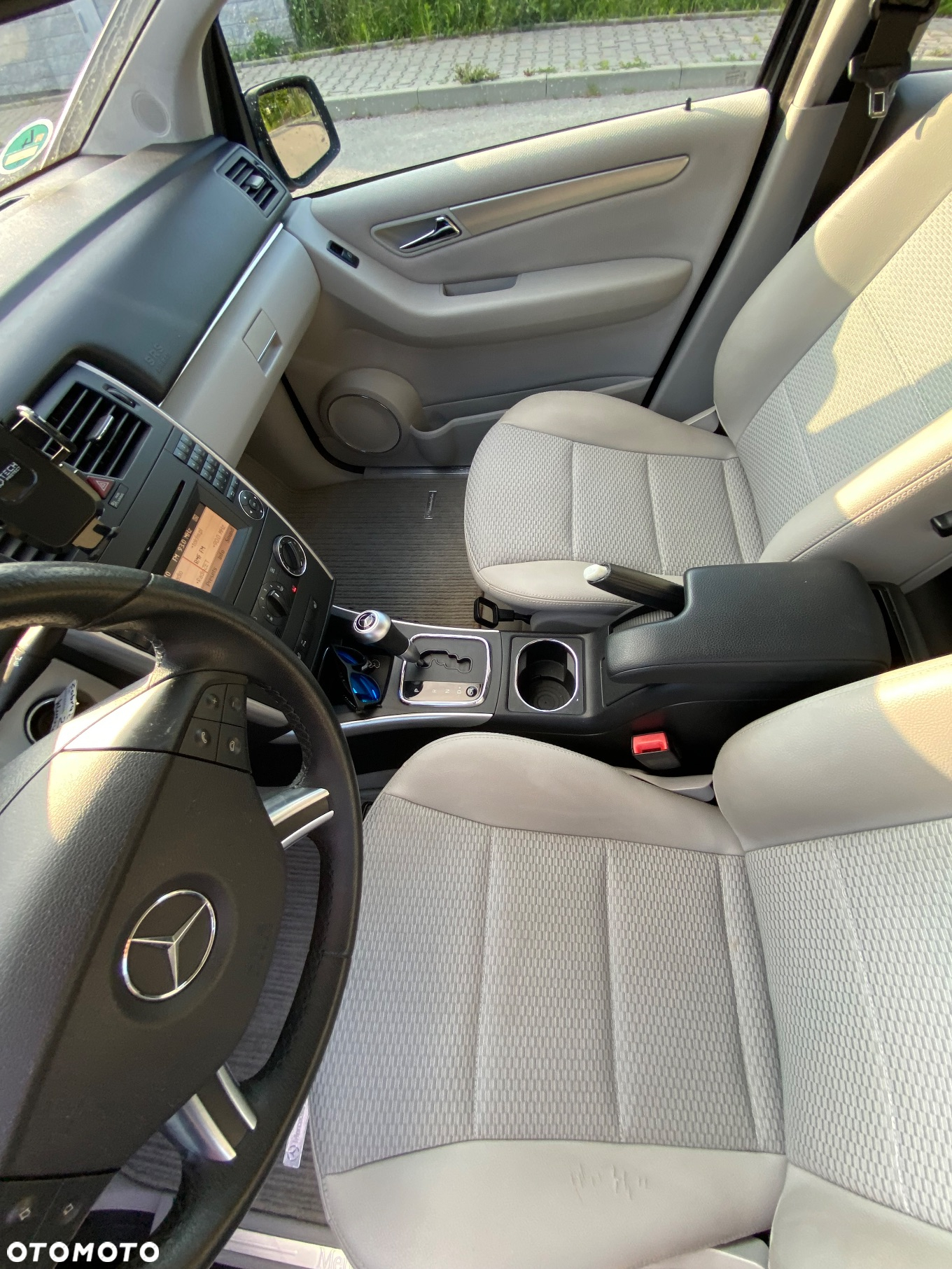 Mercedes-Benz Klasa B 200 CDI Autotronic Grand Edition - 29