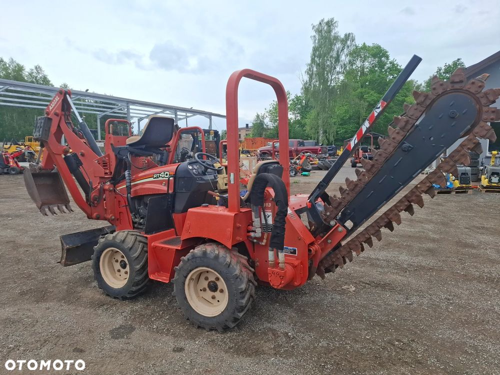 Koparka łańcuchowa Ditch Witch Rt 40 - 4
