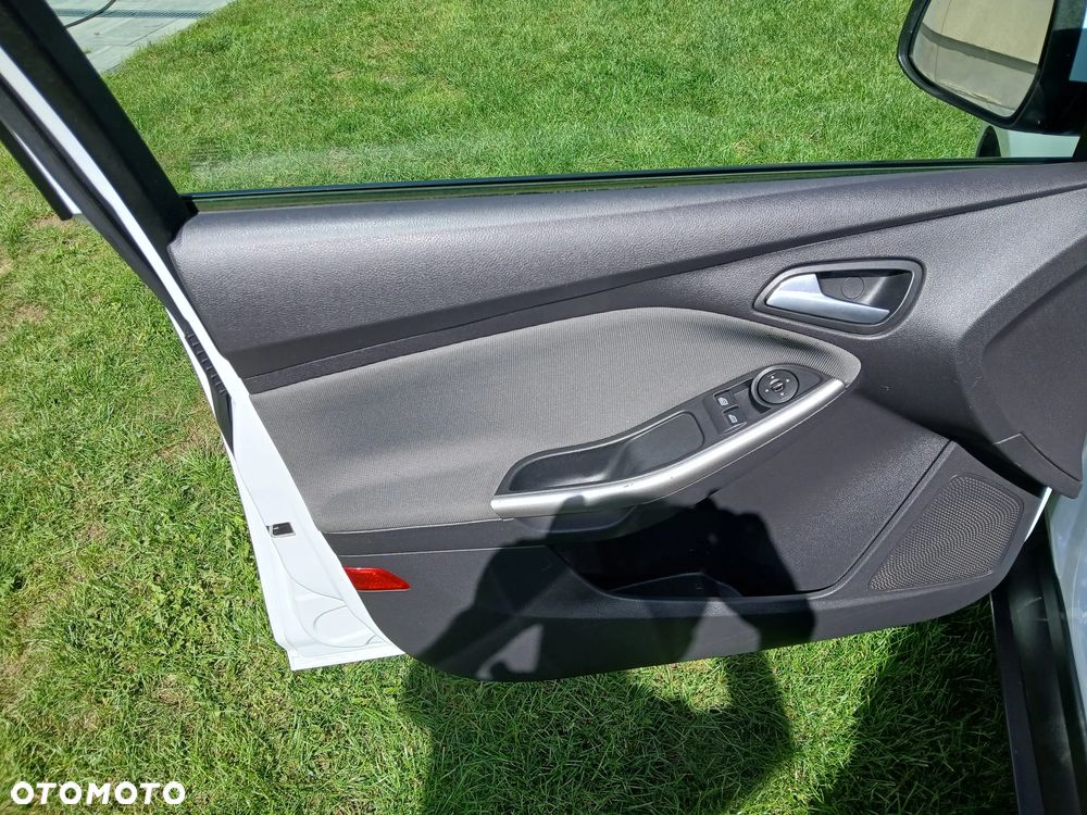 Ford Focus 1.6 TDCi DPF Start-Stopp-System Trend - 11