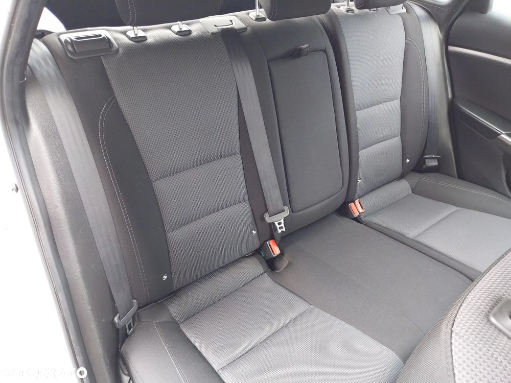 Hyundai i30 1.6 Automatik Style - 8