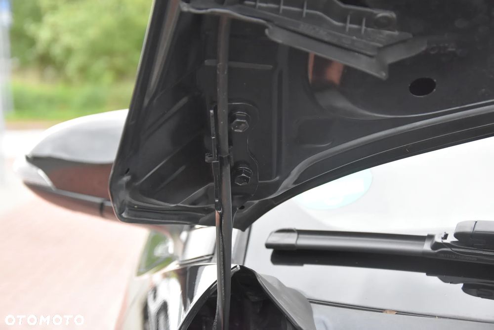 Toyota C-HR 1.2 Turbo Team Deutschland - 38