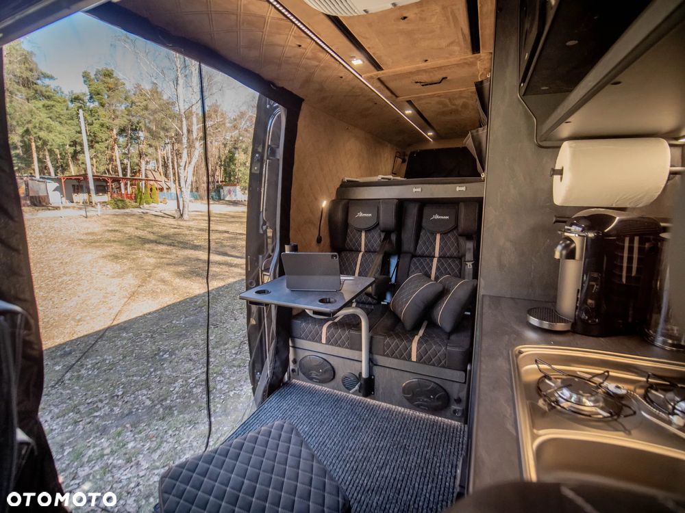 Mercedes-Benz Sprinter - 16