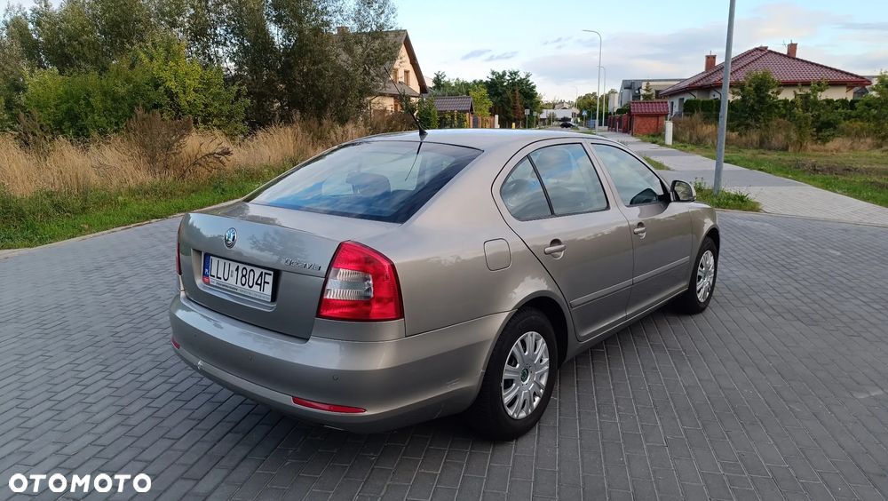 Skoda Octavia 1.6 Ambition - 6