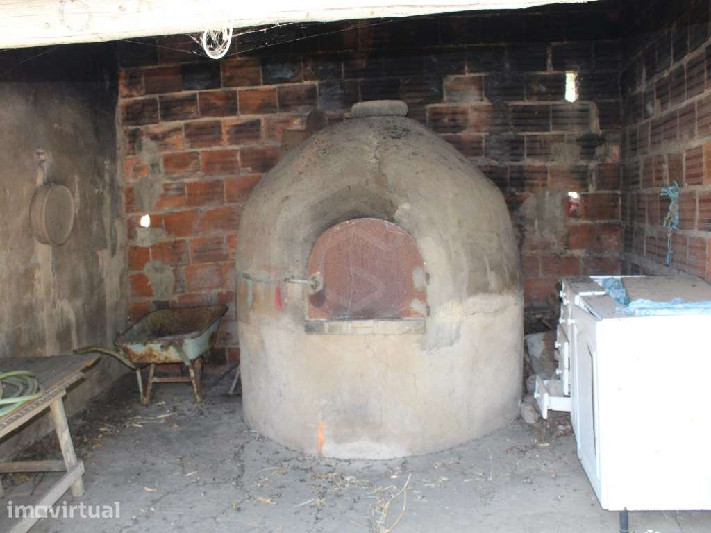Terreno misto com casa para remodelar em Marmelete, Monchique - Grande imagem: 4/35