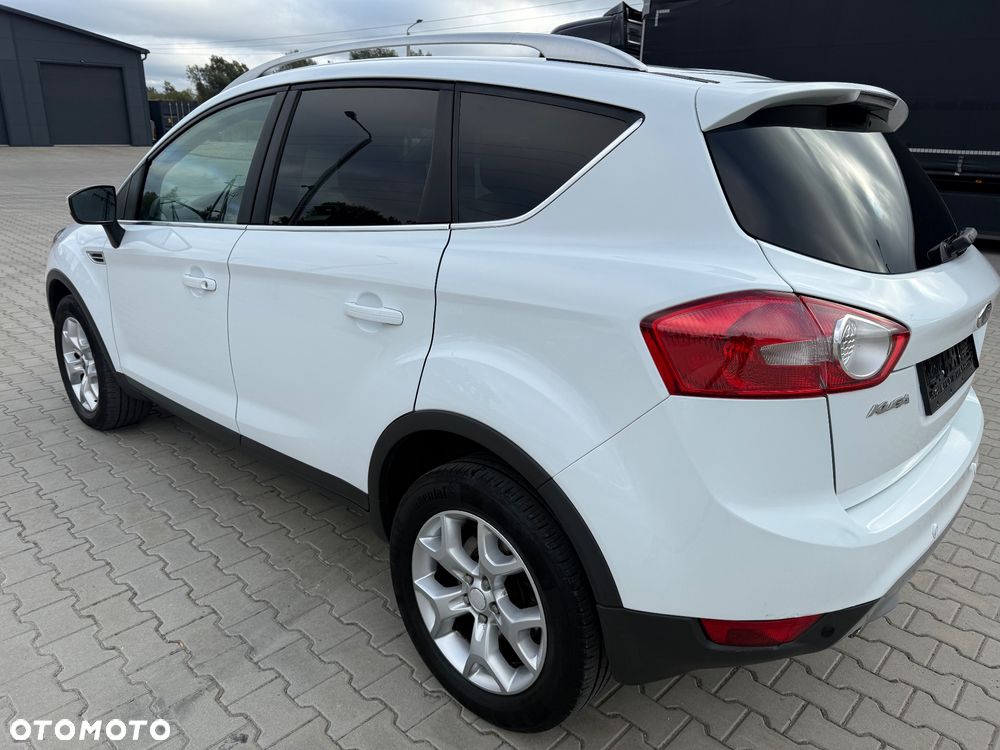 Ford Kuga 2.0 TDCi 2x4 Titanium - 5