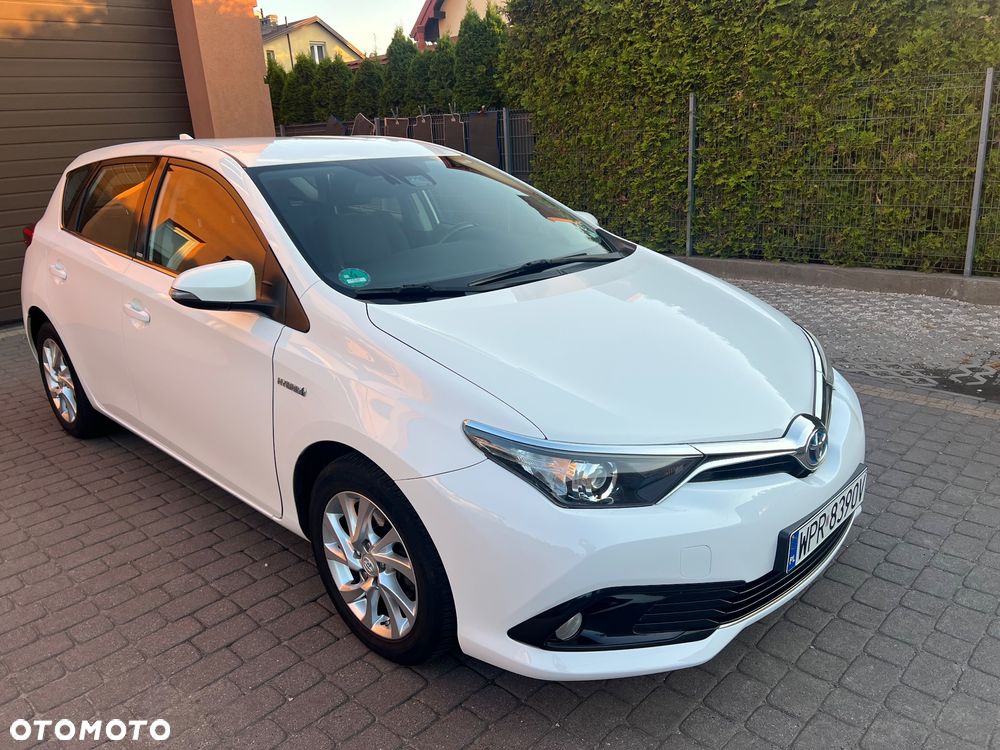 Toyota Auris 1.8 HSD Sol - 16