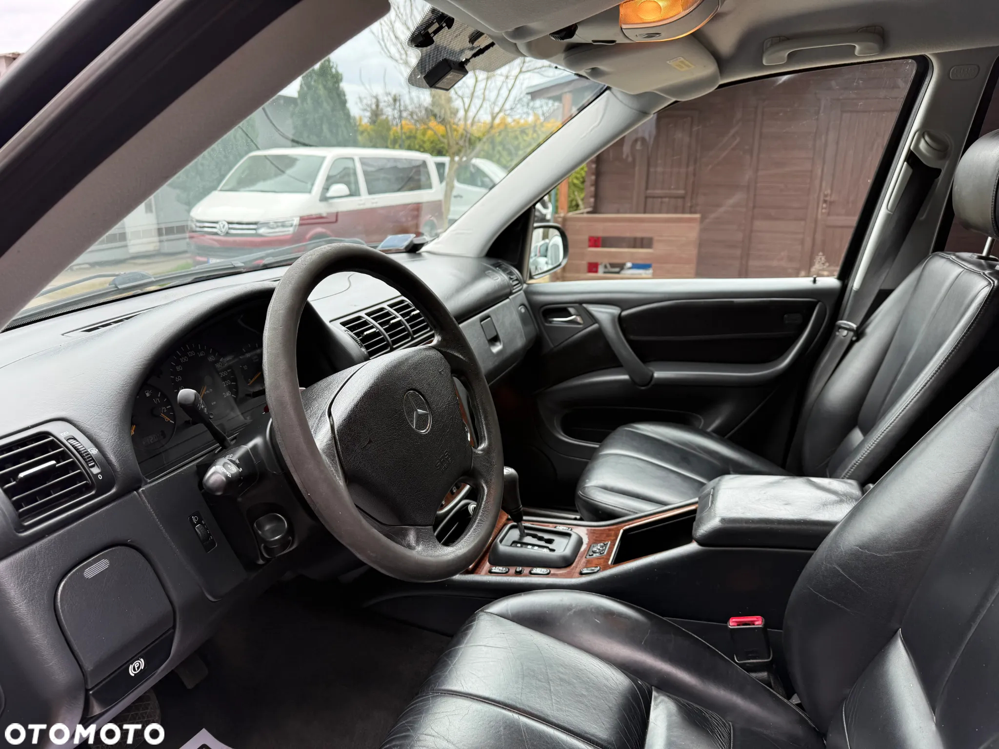 Mercedes-Benz ML - 13