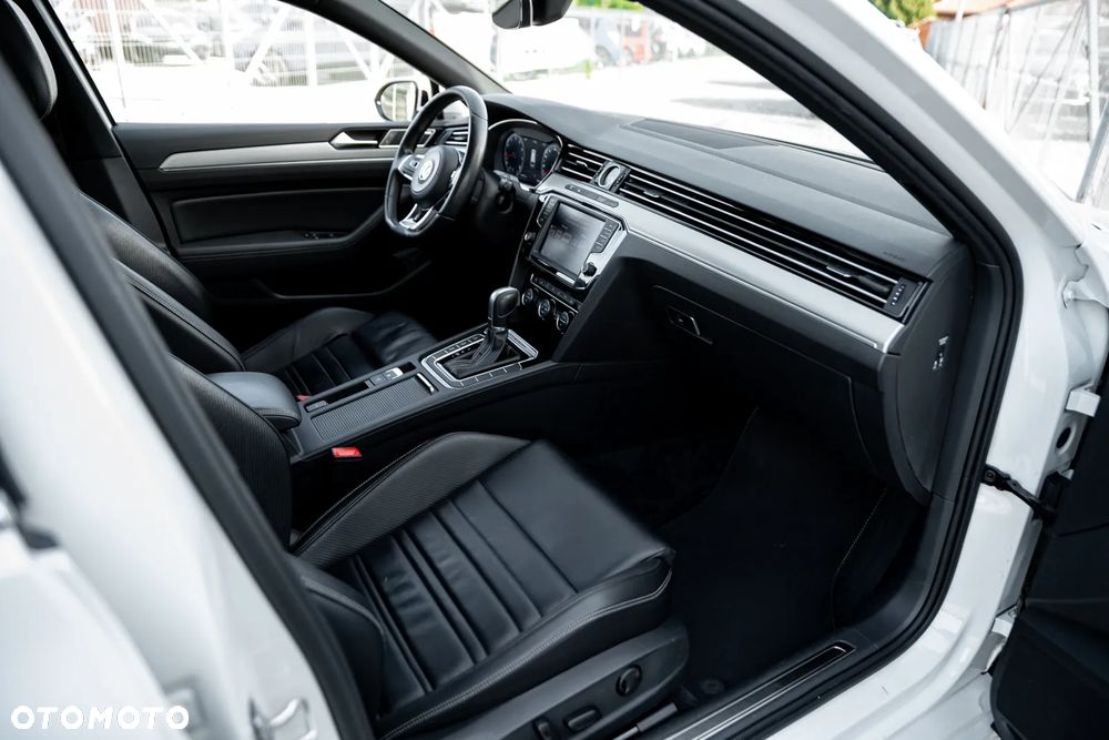 Volkswagen Passat Variant 2.0 TSI (BlueMotion Technology) 4Motion DSG Highline - 22