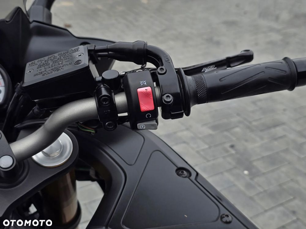 Yamaha FZ8 - 32