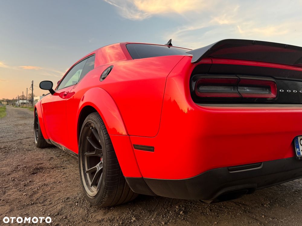 Dodge Challenger - 21