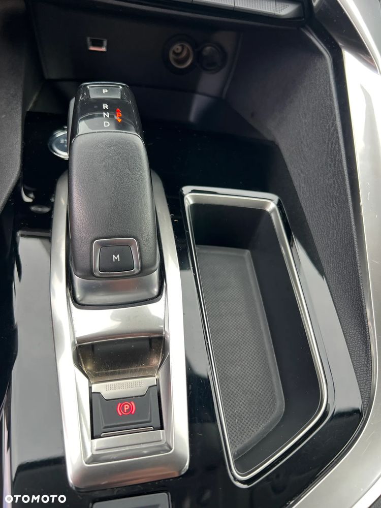 Peugeot 3008 1.5 BlueHDi Allure S&S EAT8 - 13