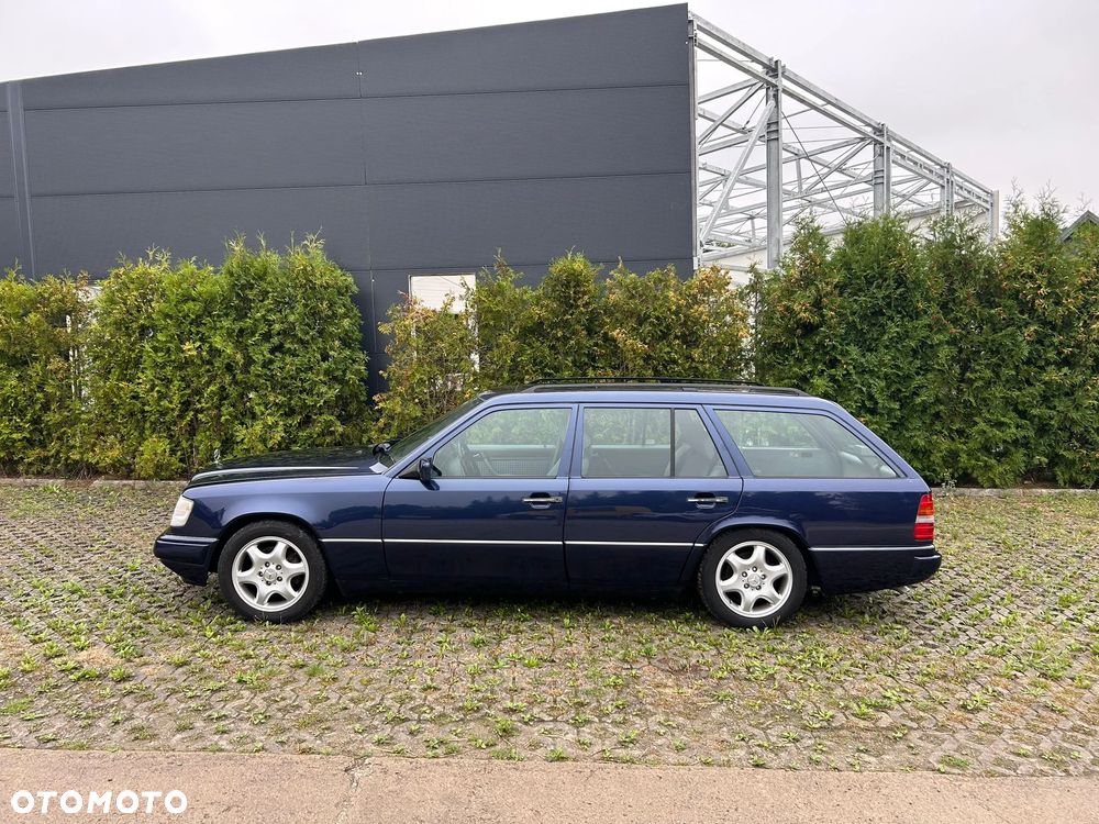 Mercedes-Benz Klasa E - 2