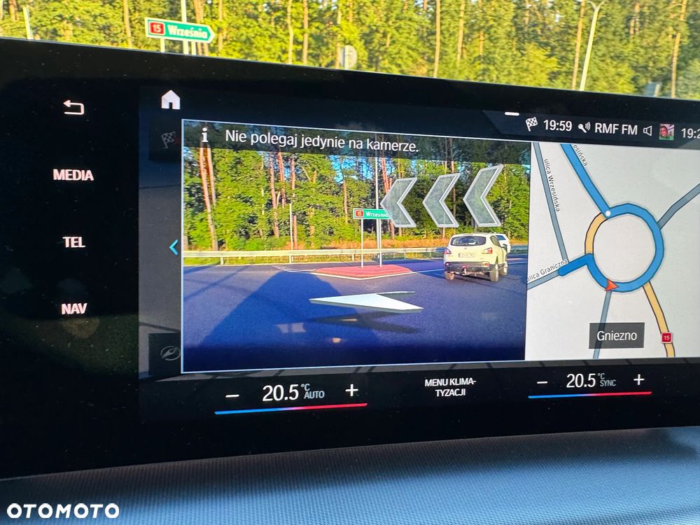 BMW Seria 2 218d Advantage sport - 40