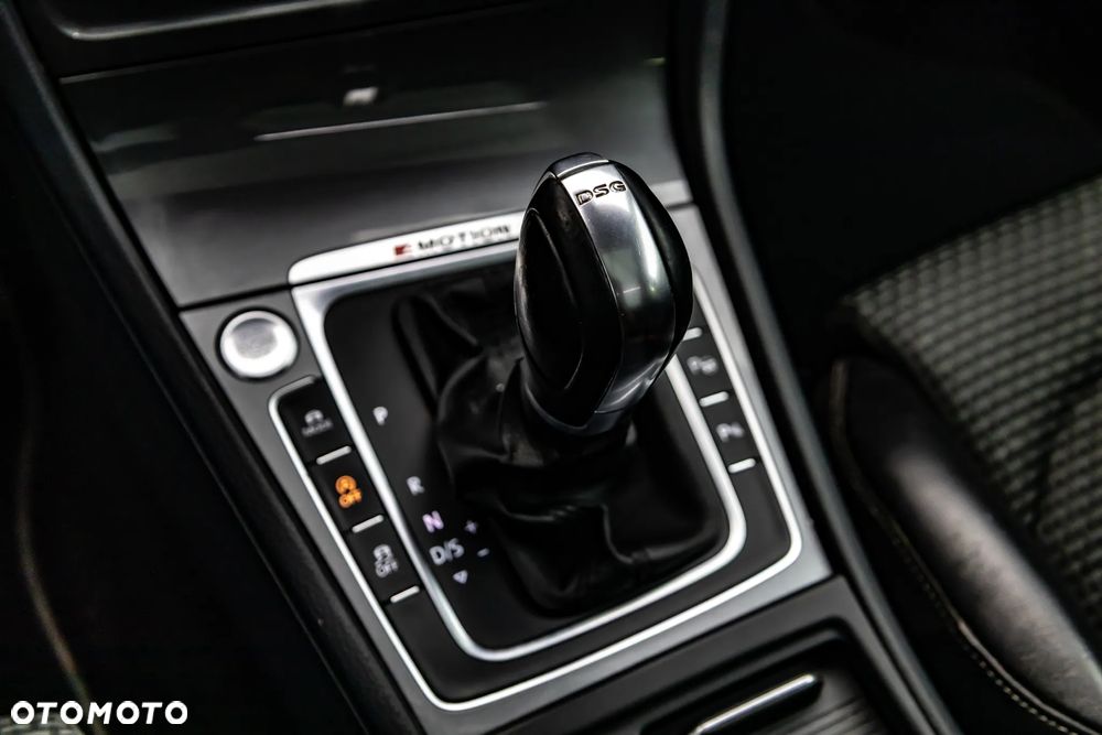 Volkswagen Golf - 21