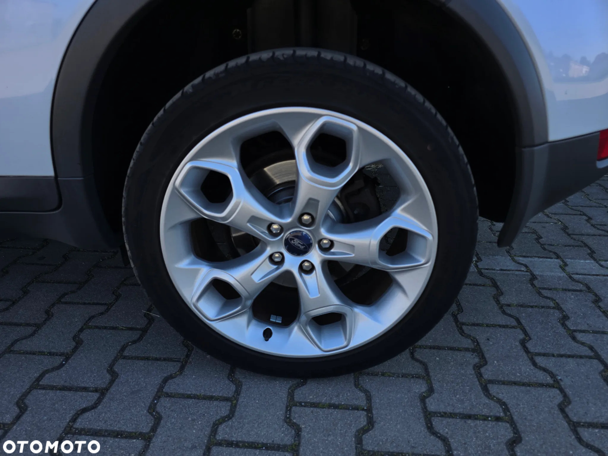 Ford Kuga 2.0 TDCi 2x4 Titanium - 20