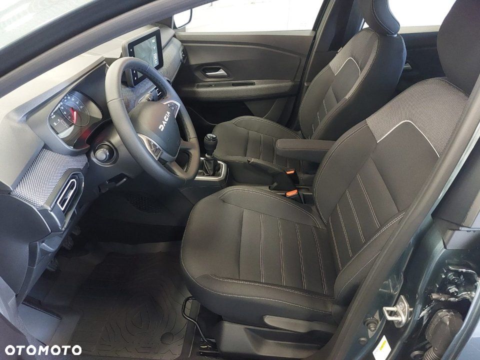 Dacia Sandero - 10