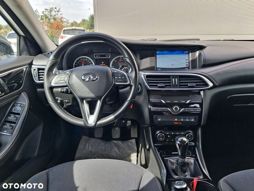 Infiniti Q30 1.5d Premium - 12