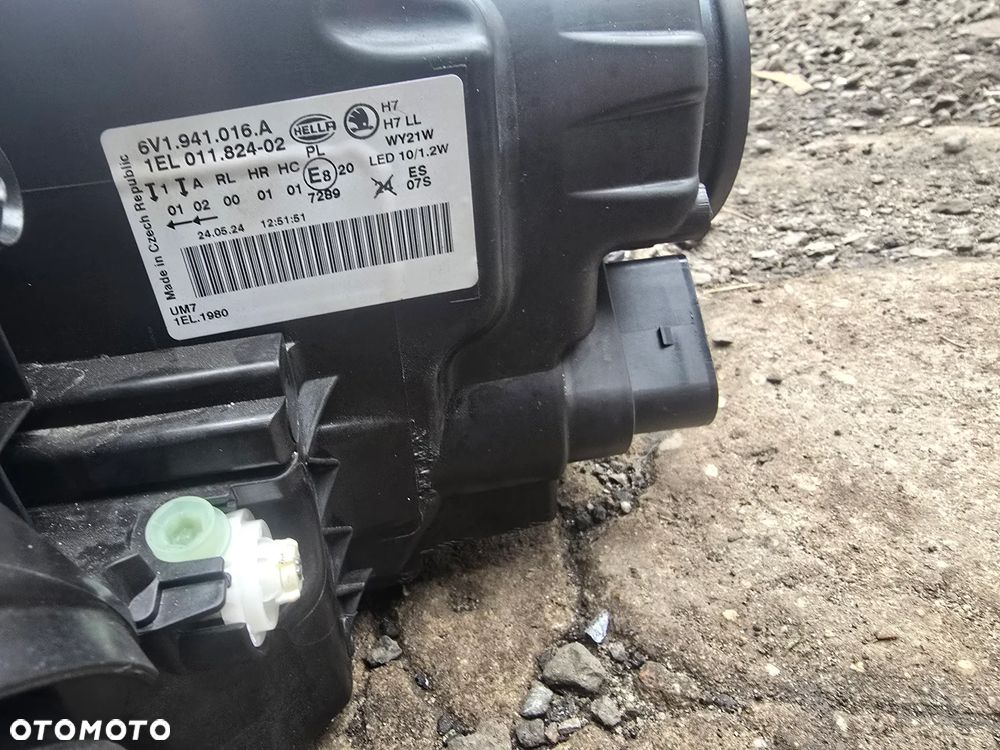Reflektor prawy przód skoda Fabia III soczeweka led 6V1.941.016.A - 4