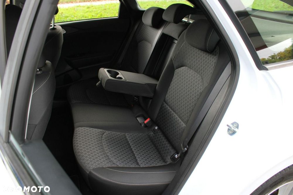 Kia Ceed 1.5 T-GDI Business Line - 13