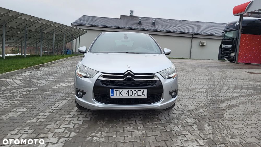 Citroën DS4 HDi 165 Urban Show - 9