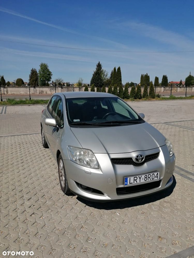 Toyota Auris 1.4 D-4D - 1