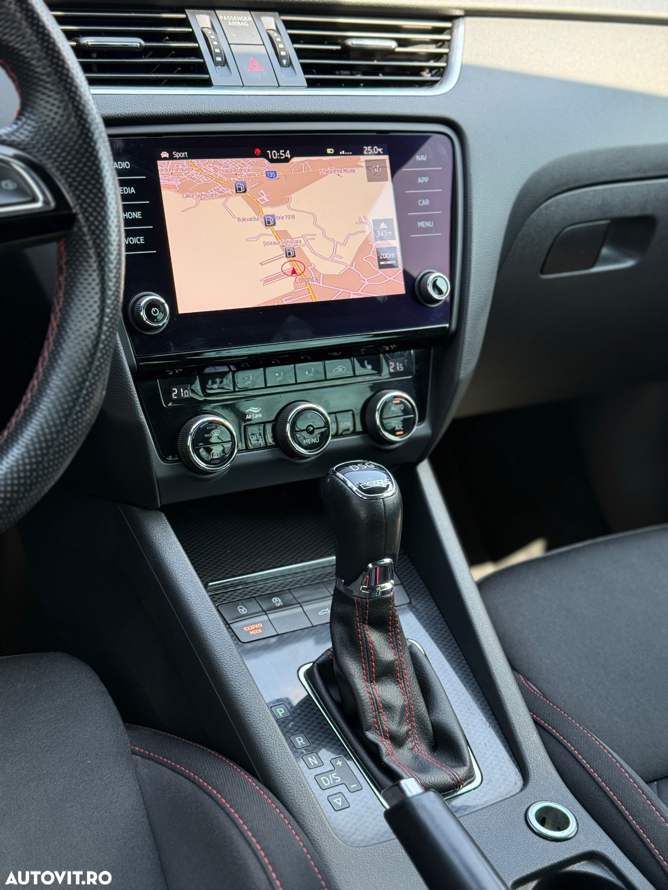 Skoda Octavia Combi Diesel 2.0 TDI DSG RS - 29