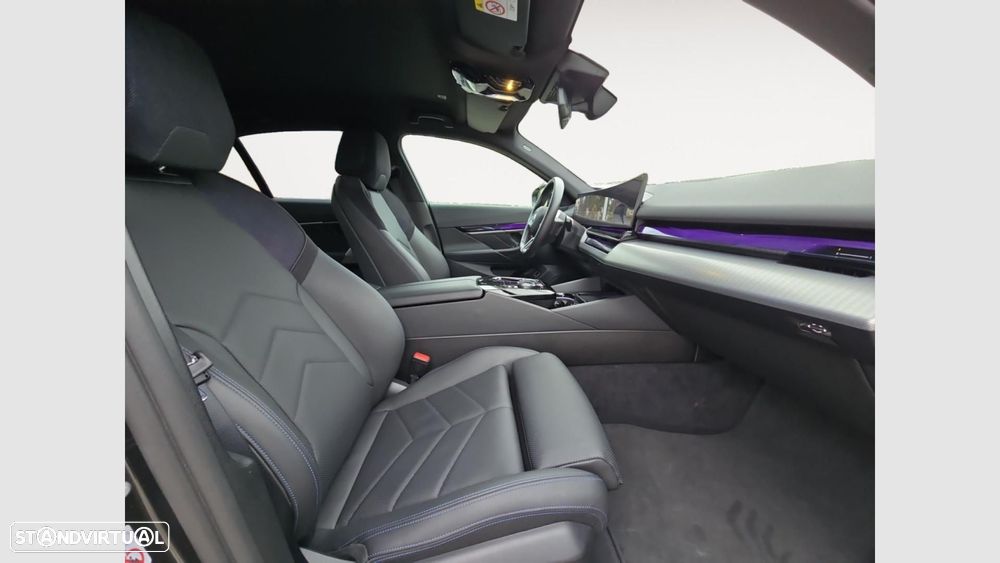 BMW i5 eDrive40 Pack Desportivo M - 3