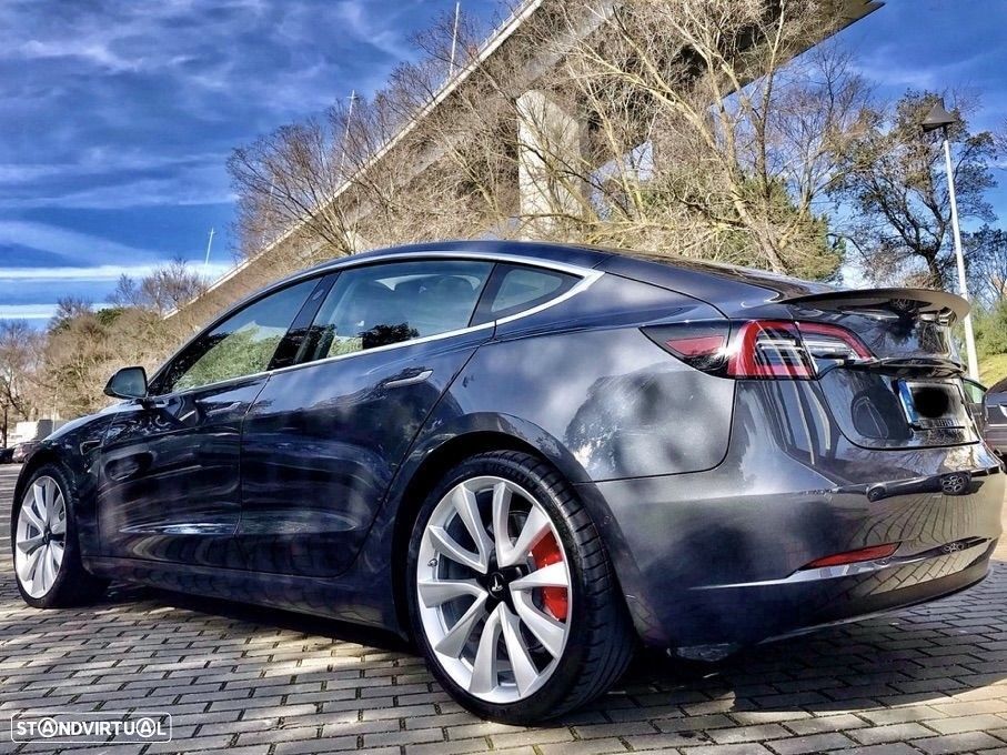 Tesla Model 3 Performance Dual Motor AWD - 4