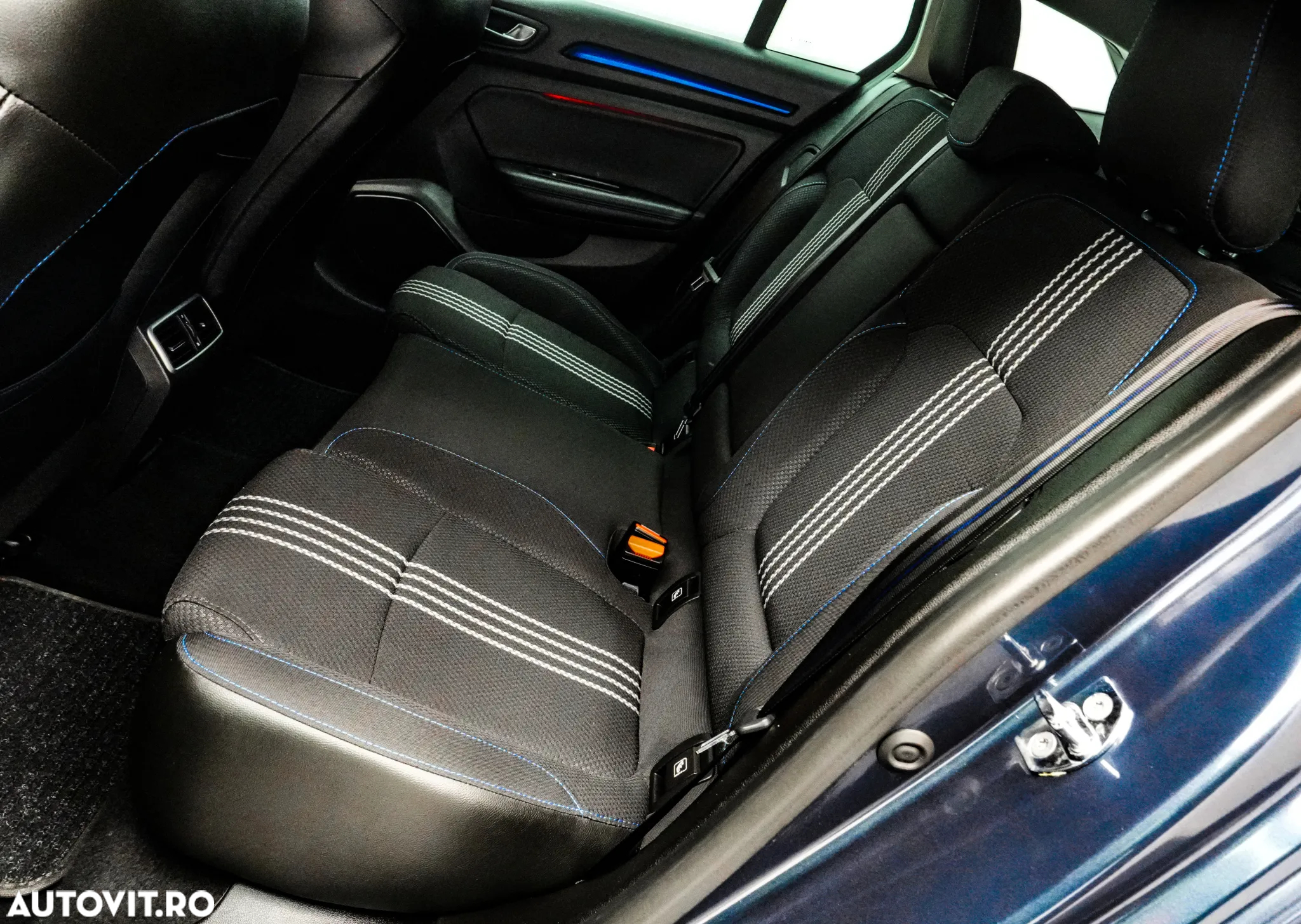 Renault Megane ENERGY dCi EDC GT - 15