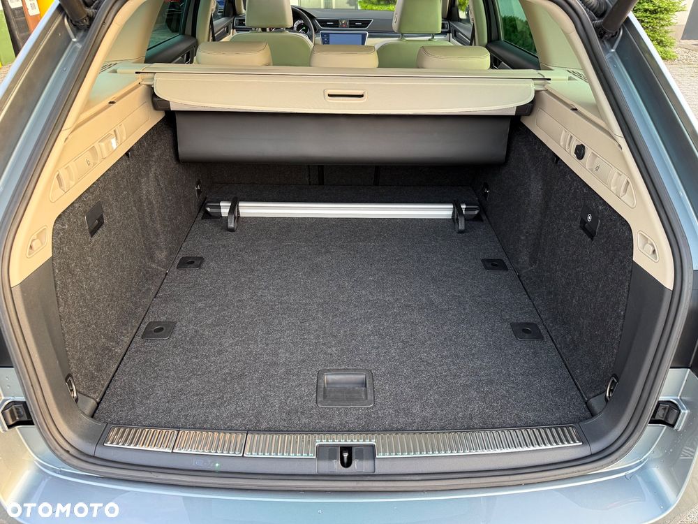 Skoda Superb 2.0 TDI DSG Style - 39