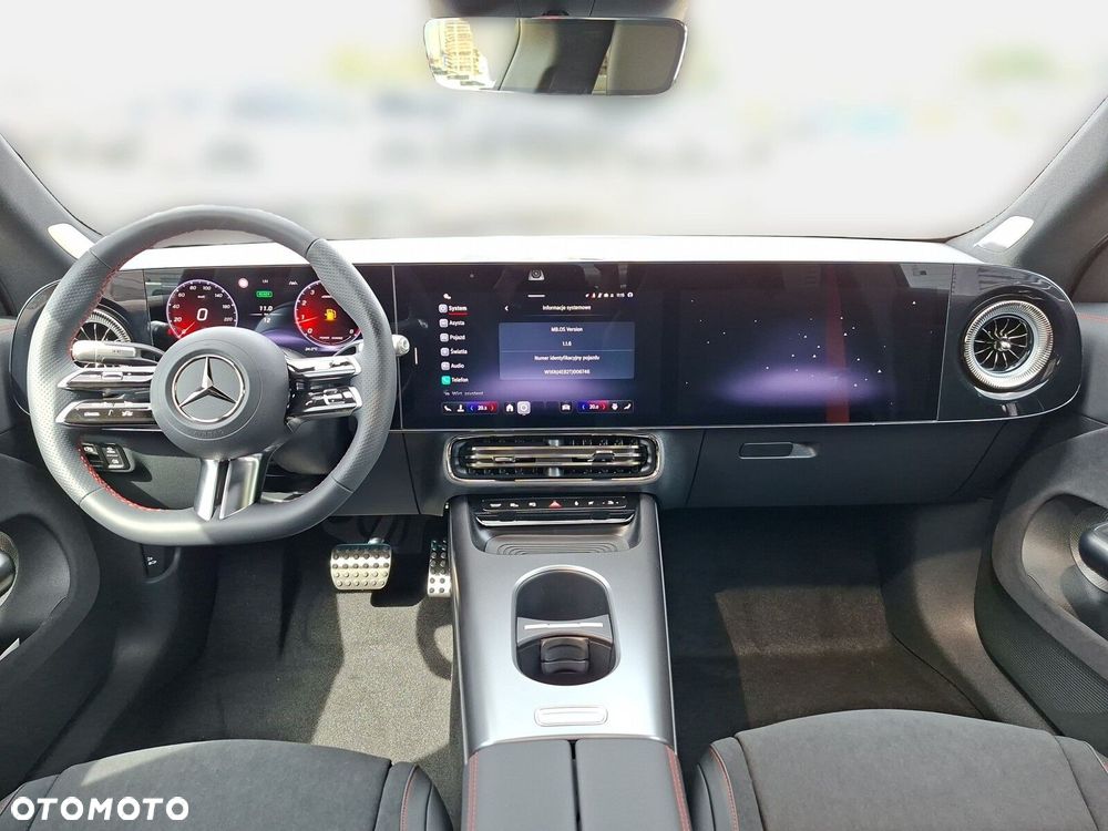 Mercedes-Benz CLA - 12