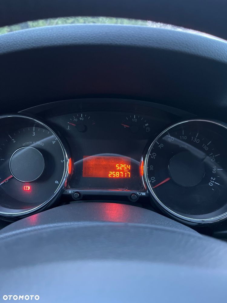 Peugeot 3008 HDi FAP 110 Tendance - 24